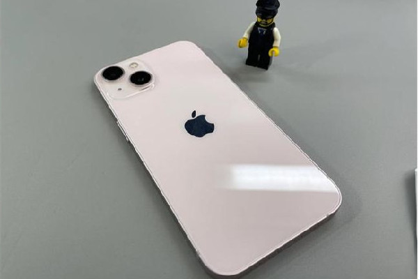 iPhone折旧率仅为安卓一半 iPhone会被监视吗