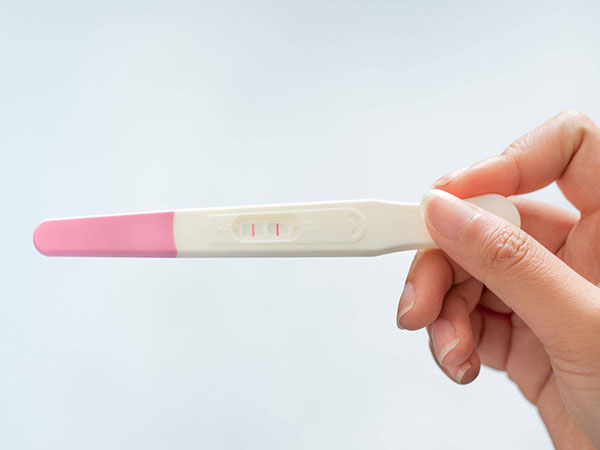 第二条验孕棒线深是不是男孩征兆 验孕棒最准测试时间